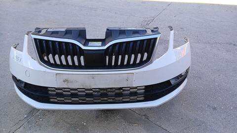 Paragolpes Delantero Skoda Octavia 1.5 TSI G-TEC 130CV 96KW