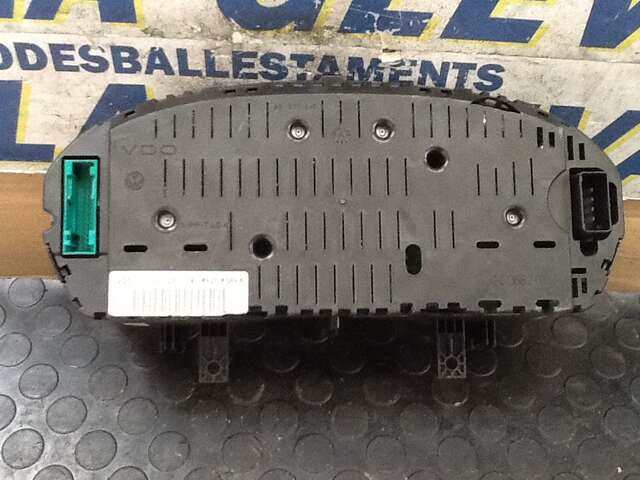 Foto 2ª: Cuadro de Instrumentos Volkswagen Polo 1.400 16V 75CV/55KW 0CV [BBY] (2003)