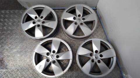 Juego LLantas Renault Megane COLOR EDITION III COUPE 110CV 81KW