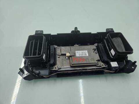 Foto 2ª: Pantalla Multifuncion Peugeot Expert PREMIUM LONG 102CV 75KW FURGON [YH01] (2022)