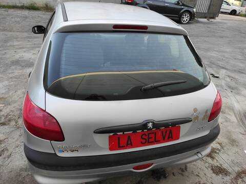 Foto 2ª: Portón Peugeot 206 NFZ (2000)