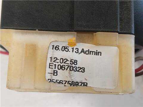 Foto 3ª: Mando Multifuncion Renault Clio 1.5 DYNAMIQUE 90CV 66KW [K9K 628] (2013)