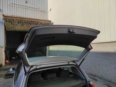 Portón Volkswagen Golf BKC