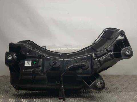 Foto 3ª: Deposito AdBlue Renault Captur ZEN 116CV 85KW [K9K872] (2021)