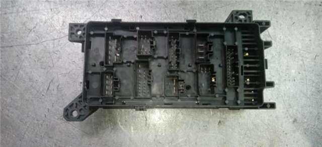 Foto 3ª: Caja Reles Fusibles Kia Carnival 2.9 CRDI [J3]