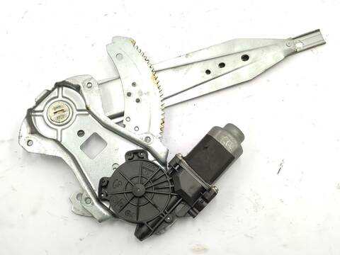 Foto 1ª: Elevalunas Manual Trasero Derecho Nissan Note 1.5 DCI 86CV 63KW [K9K] (2006)