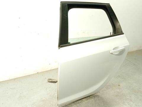 Foto 2ª: Puerta Trasera Izquierda Opel Astra 1.6 CDTI 35) 110CV 81KW [B16DTL] (2015)