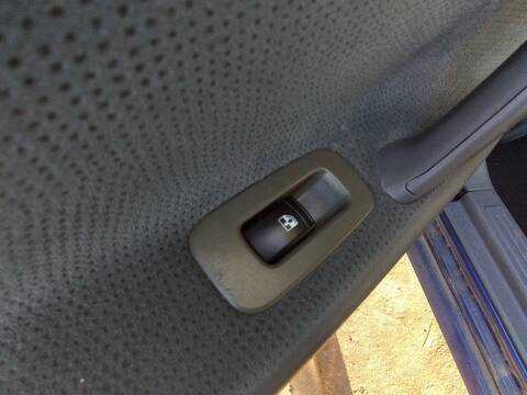 Foto 3ª: Botonera Elevalunas Chevrolet Nubira 1.6 CAT BERLINA 109CV 80KW [F16D3] (2005)