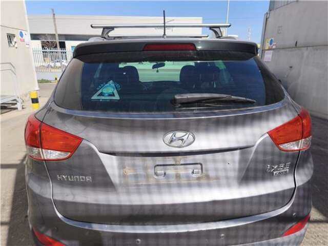 Portón Hyundai ix35 1.7 COMFORT 2WD [1.7 LTR. - 85 KW CRDI CAT]