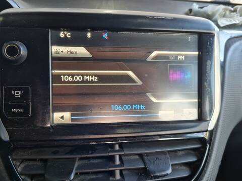 Pantalla Multifuncion Peugeot 2008 ALLURE 114CV 84KW