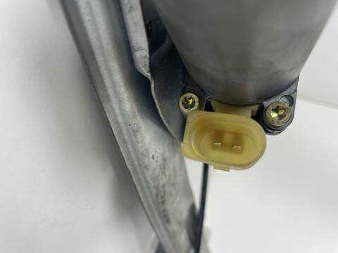 Foto 3ª: Elevalunas Eléctrico Delantero Izquierdo Bmw Serie 3 315 204D4 BERLINA (2003)