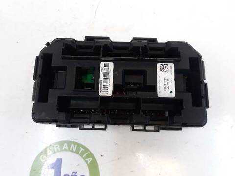 Foto 3ª: Caja Reles Fusibles Bmw Serie 1 114 2.0 TD 184CV 63KW [N47D20C] (2011)