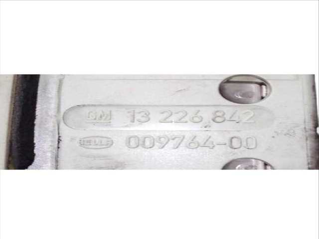 Foto 3ª: Luz Central de Freno Opel Insignia 2.0 CDTI 68) (2008)