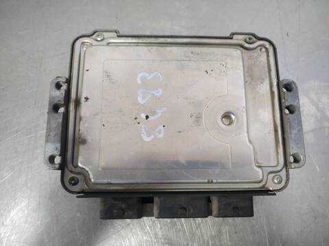 Foto 3ª: Centralita Motor ECU Renault Megane CONFORT AUTHENTIQUE BERLINA 120CV 88KW II BERLINA 5P [F9Q B8] (2003)