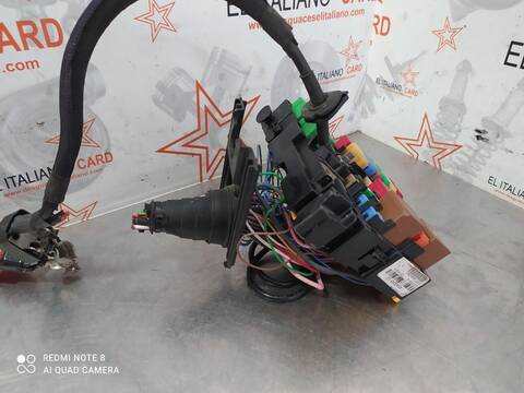 Foto 3ª: Caja Reles Fusibles Peugeot 208 ALLURE 101CV 74KW [HN05/PSA] (2021)