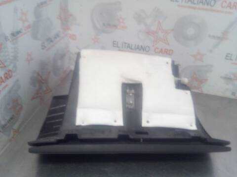 Foto 4ª: Guantera Opel Antara EXCELLENCE 4X4 184CV 135KW [Z22D1] (2013)