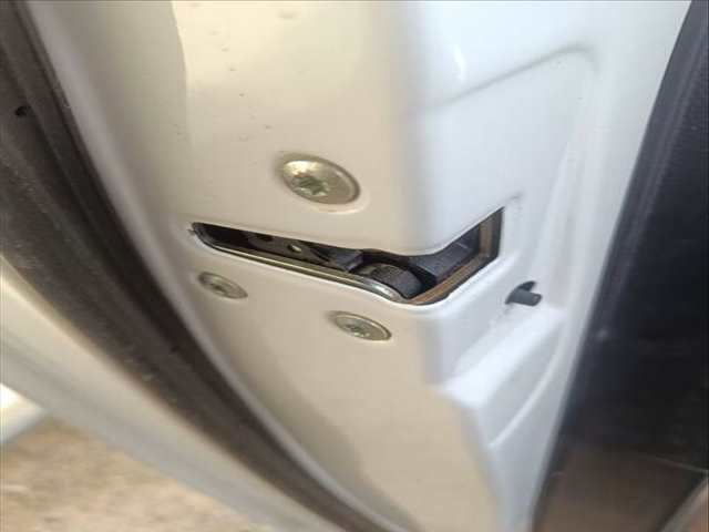 Cerradura Puerta Trasera Izquierda Hyundai ix35 D4FD