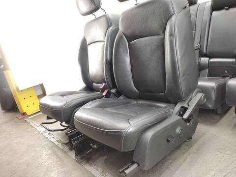 Foto 3ª: Asientos Traseros Fiat Freemont 2.0 JTD 170CV 125KW [939B5000] (2012)