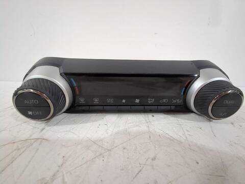 Foto 2ª: Mando Calefacción A. A. Toyota Rav4 2.0 MXAA52) 175CV [M20A-FKS] (2018)