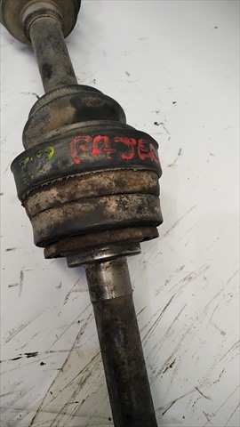 Foto 3ª: Transmision Delantera Izquierda Mitsubishi Pajero 2.3 DIESEL [D/4D56] (1985)