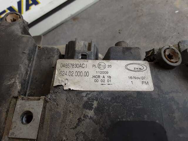 Foto 3ª: Faro Derecho Chrysler Voyager 2.8 CRDI (2007)