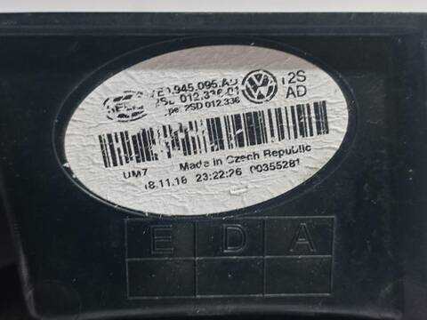 Foto 3ª: Piloto Trasero Izquierdo Volkswagen Transporter T6 CARAVELLE TRENDLINE [CXHB] (2019)