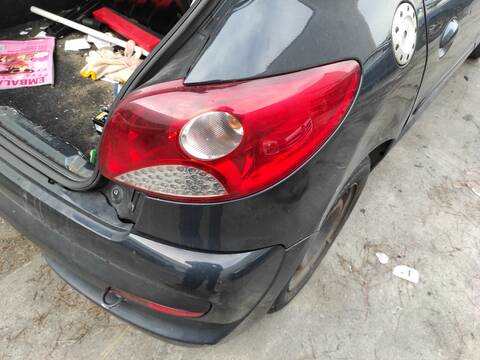 Piloto Trasero Derecho Peugeot 206 8HZ