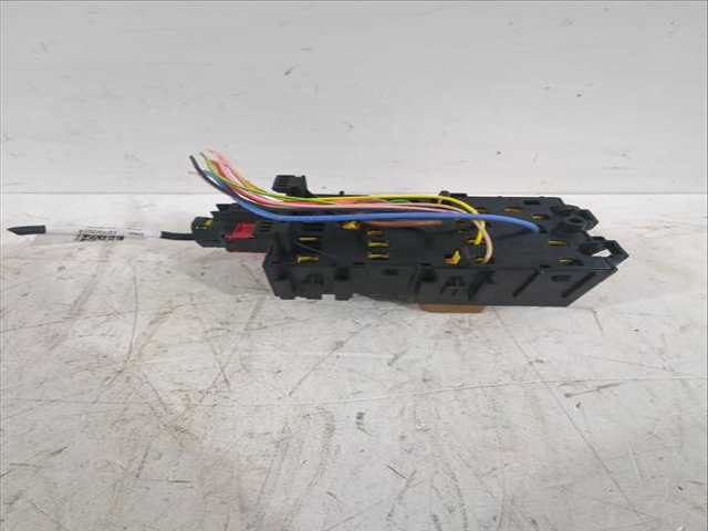 Foto 2ª: Caja Reles Fusibles Peugeot Rifter 1.5 BLUEHDI 100 102CV [YHT (DV5RCF) YHY (DV5RD)] (2018)