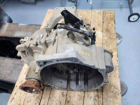 Caja Cambios Volkswagen Golf LIFE 116CV 85KW