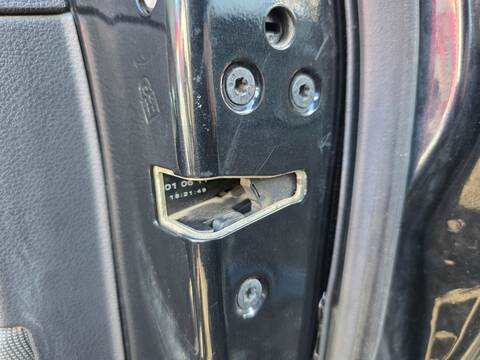 Cerradura Puerta Trasera Derecha Ford Focus IQDB BERLINA