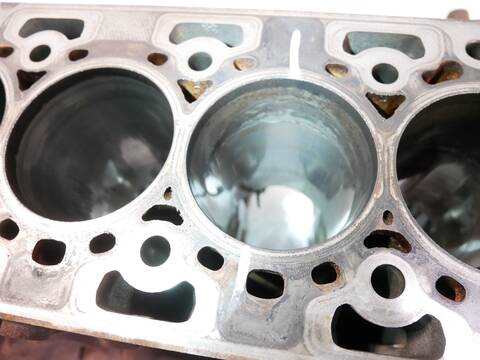 Bloque Motor Ford Transit 105 CV 77KW