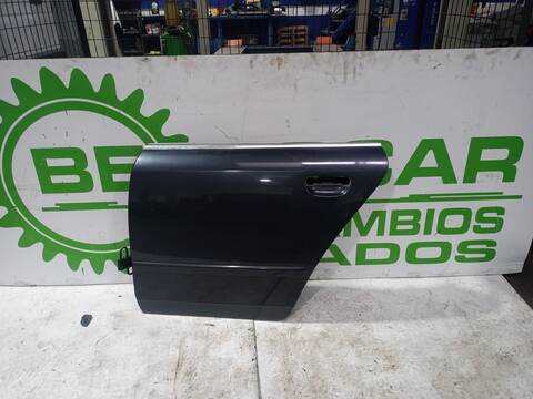 Puerta Trasera Izquierda Audi A4 2.5 TDI 120KW) BERLINA 163CV