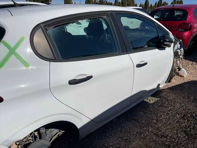 Foto 3ª: Puerta Trasera Derecha Peugeot 208 1.6 HDI 75cv [9HK] (2016)