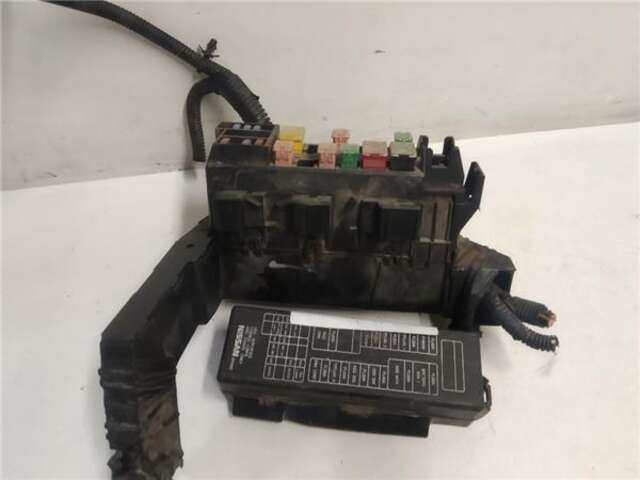 Foto 2ª: Caja Reles Fusibles Nissan Primera 1.9 ACENTA [1.9 LTR. - 88 KW 16V TURBODIESEL CAT] [F9Q]