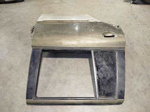 Foto 3ª: Puerta Trasera Derecha Nissan Patrol 2.8 TD Y61 TD6 [RD28ETI] (1999)