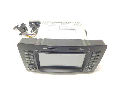 Foto 2ª: Sistema GPS Mercedes Clase ML 320 3.0 V6 CDI 224CV 165KW AUT. 164.122) W164) OM642 [642940] (2005)