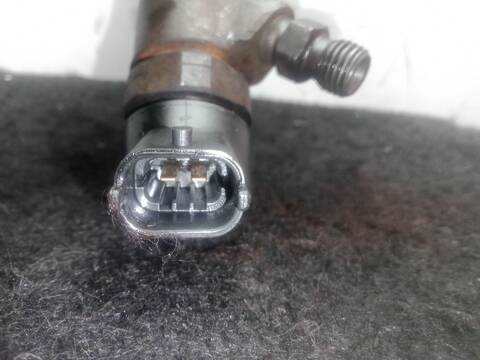 Foto 2ª: Inyectores Iveco Daily 2.3 DIESEL 136CV 100KW CAJA CERRADA [F1AC0481H*A] (2010)