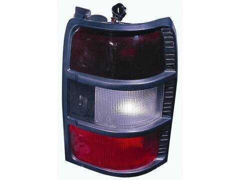 Piloto Trasero Derecho Mitsubishi Montero 160KW