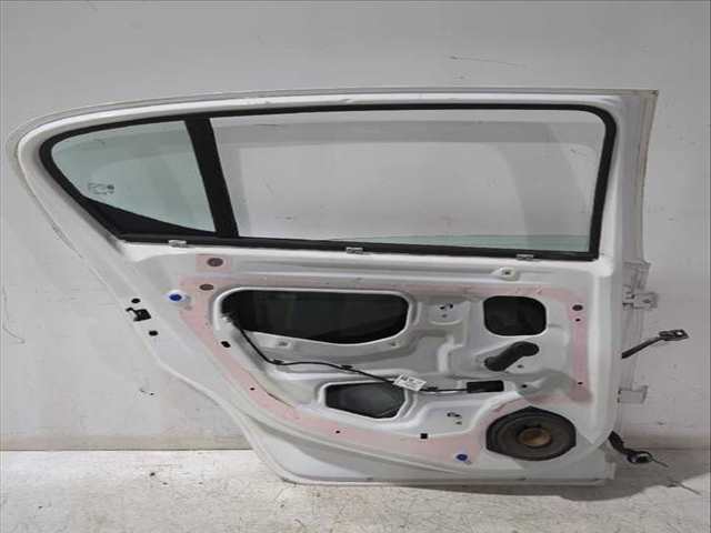 Foto 3ª: Puerta Trasera Izquierda Opel Corsa 1.3 CDTI 08 68) 75CV [B 13 DTC B 13 DTN] (2014)