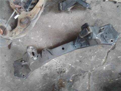 Cuna de Motor Toyota Hiace 2.4 D LXH12_. LXH22_) FURGON