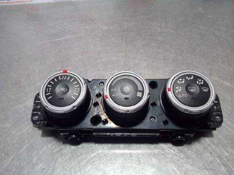 Mando Calefacción A. A. Toyota Prius EXCLUSIVE 156CV 115KW