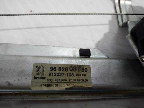 Foto 2ª: Elevalunas Manual Trasero Izquierdo Peugeot 3008 STYLE 114CV (2009)