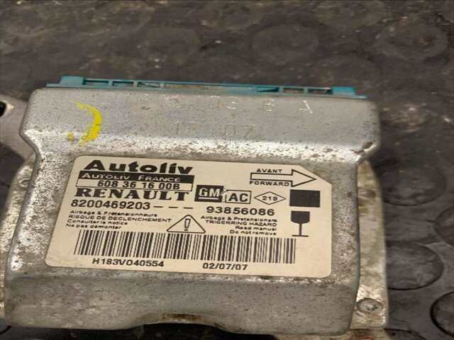 Foto 2ª: Centralita Airbag Renault Trafic 2.0 DCI 0CV [M9R 780] (2007)