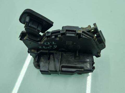 Cerradura Puerta Trasera Derecha Volkswagen Golf LAST EDITION BM 131CV 96KW