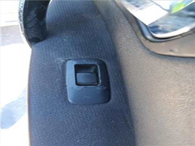 Botonera Elevalunas Nissan Qashqai 2.0 DCI 150CV 110KW