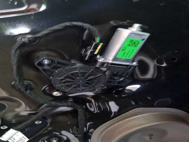Elevalunas Manual Trasero Izquierdo Mg 3 ZP2A - AB1PA 116CV 85KW