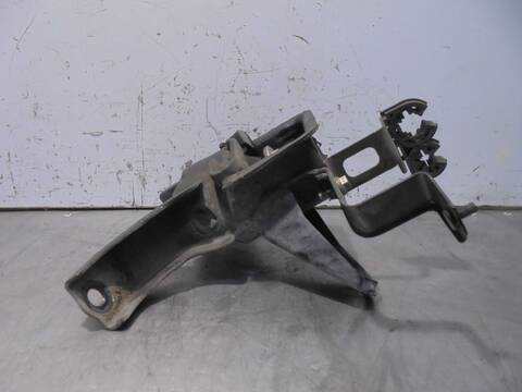 Foto 2ª: Soporte Motor Toyota Prius 1.8 16V CAT HIBRIDO) 99CV 73KW [2ZR] (2011)