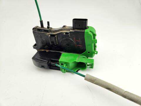 Cerradura Puerta Trasera Izquierda Hyundai i40 STYLE 141CV 104KW