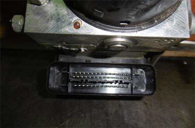 Foto 3ª: Abs Bmw Serie 3 315 2.0 318I [2.0 LTR. - 95 KW CAT] [N46 B20 B]