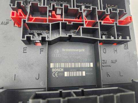 Foto 4ª: Caja Reles Fusibles Audi A3 2.0 TDI AMBIENTE DPF) 140CV 103KW [CBA] (2009)